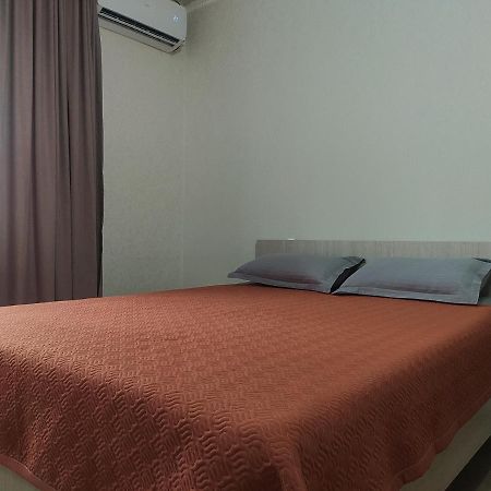 Апартаменты Aura On Sydykova Street 290 Бишкек Экстерьер фото