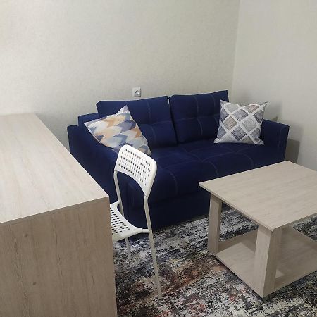 Апартаменты Aura On Sydykova Street 290 Бишкек Экстерьер фото